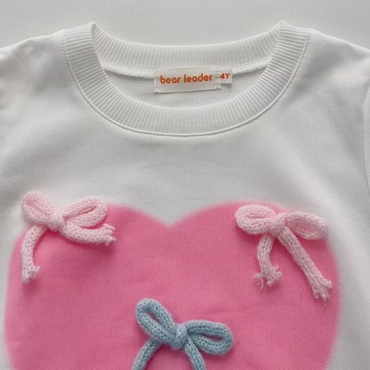 【2Y-7Y】Girls Heart Print Bow Long-Sleeve Sweatshirt And Pleated Skirt Set