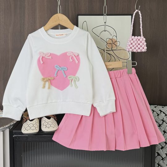 【2Y-7Y】Girls Heart Print Bow Long-Sleeve Sweatshirt And Pleated Skirt Set